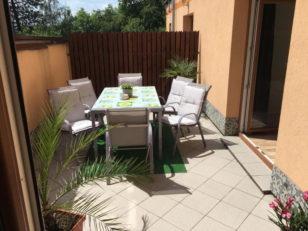 Apartman Slunecnice S Terasou Ceske Budejovice Exterior foto
